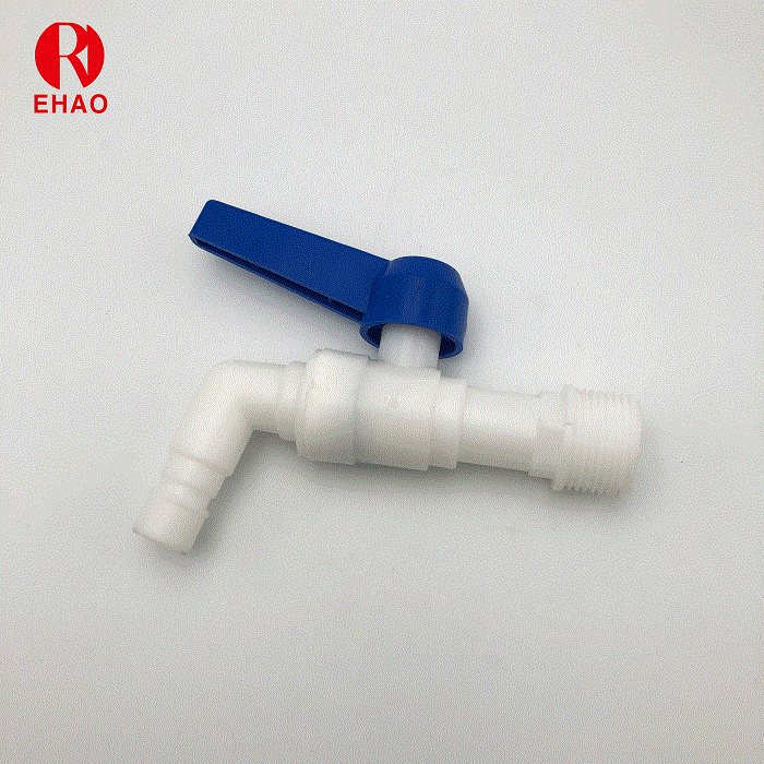 Plastic bibcock can turn 360 degree